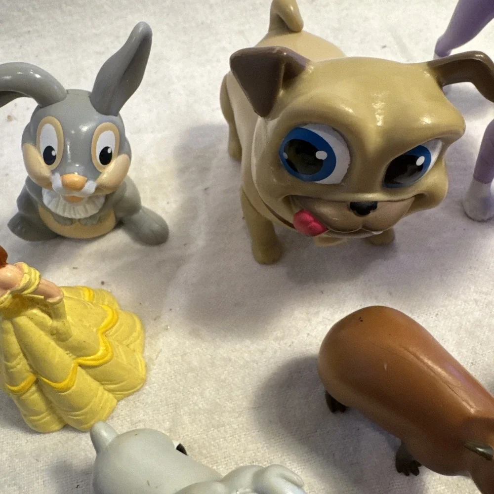 Disney Lot‎ 13 Plastic Figures Cake Toppers Princess Encanto Puppy Dog Pals Pets